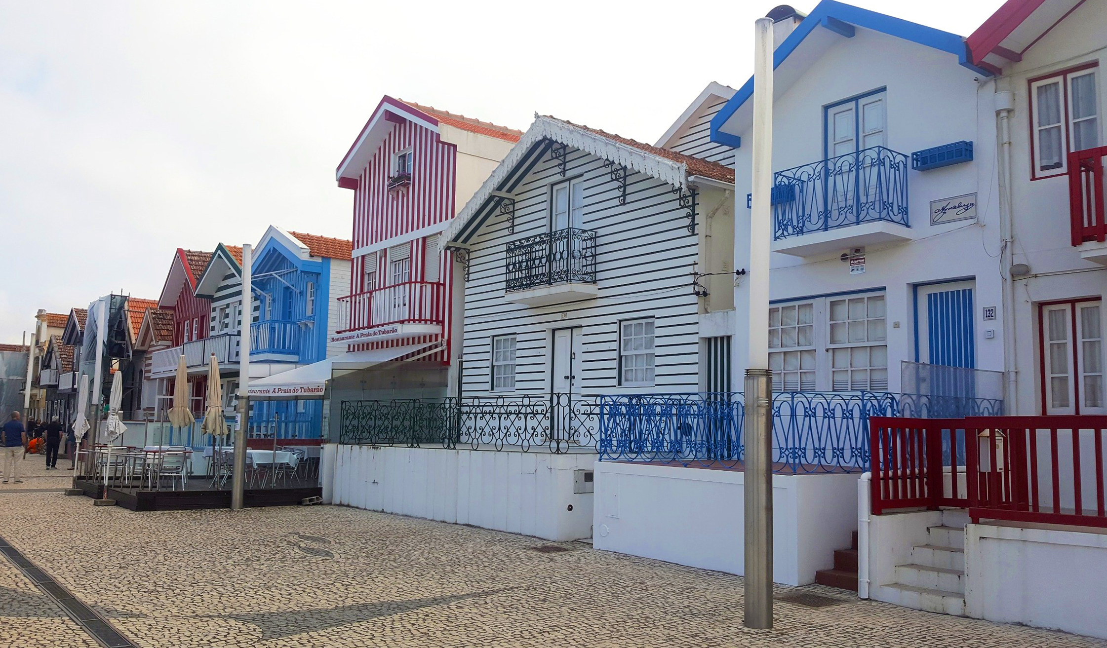 Casas de colores en Costa Nova